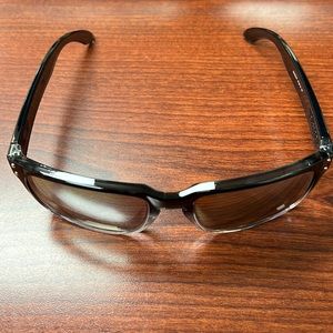 Oakley Men’s Holbrook polarized sunglasses